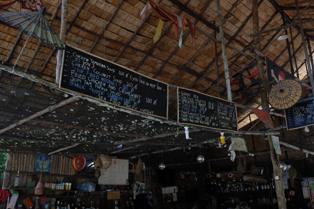 Hotel Mr. Chuoi Bar And Hut Ko Phra Thong Esterno foto